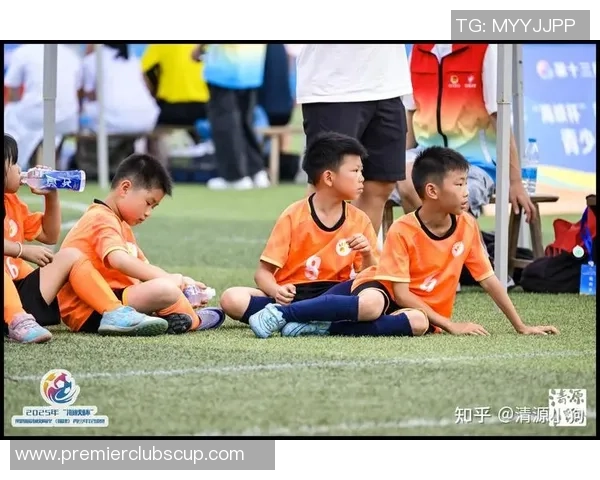 原帅的崛起与挑战：探讨他在现代足球中的影响与未来发展方向