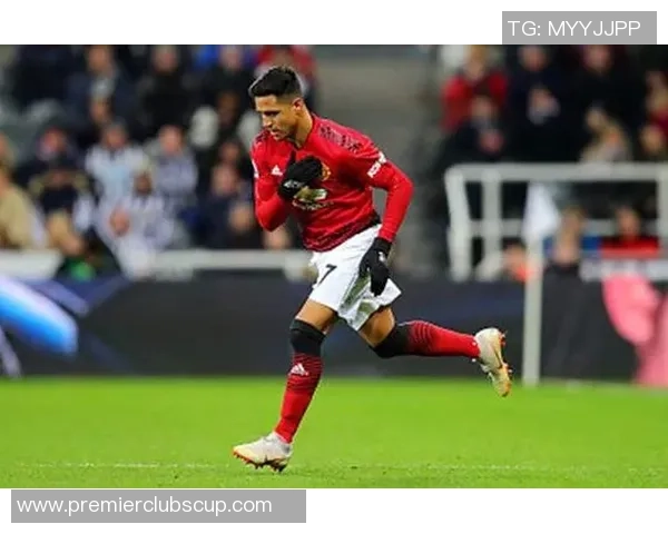 曼联对阵雷丁精彩直播信号全程回放与分析分享